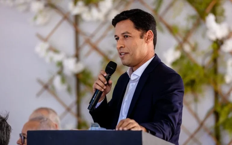 Projeto que concede Comenda Benedito de Lira a Rodrigo Cunha segue para votação em plenário