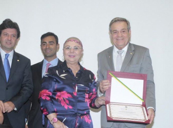 Vereadora Tereza Nelma recebe Prêmio Brasil Mais Inclusão