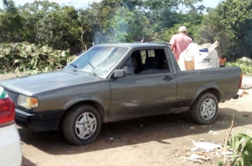Agentes da Slum flagram descarte irregular no Tabuleiro do Martins