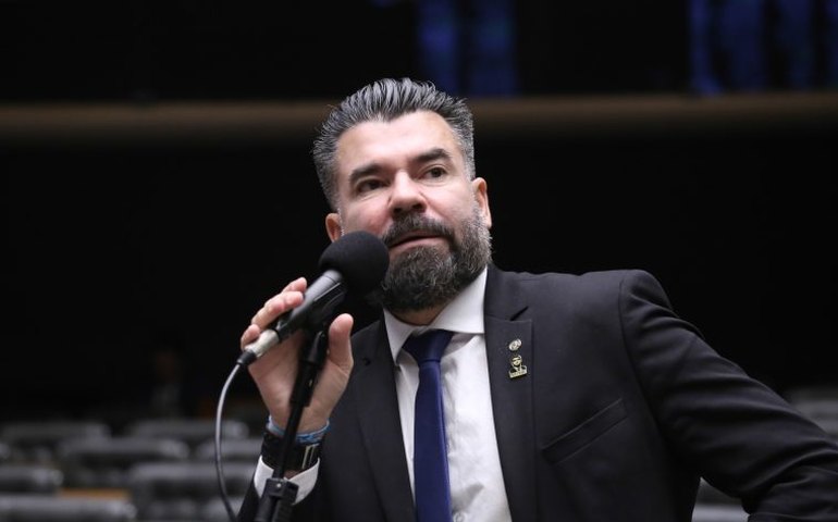 Comissão da Câmara aprova punição para presos que posarem para fotos dentro de presídios