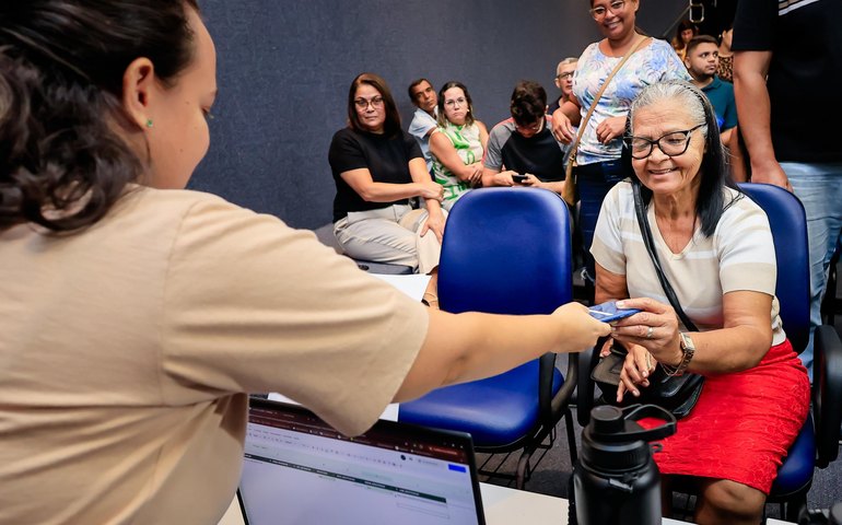 Programa Celular Seguro da SSP restitui cerca de 100 aparelhos recuperados