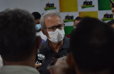 Renan filia oito deputados estaduais no MDB e partido passa a ter maior bancada na ALE  