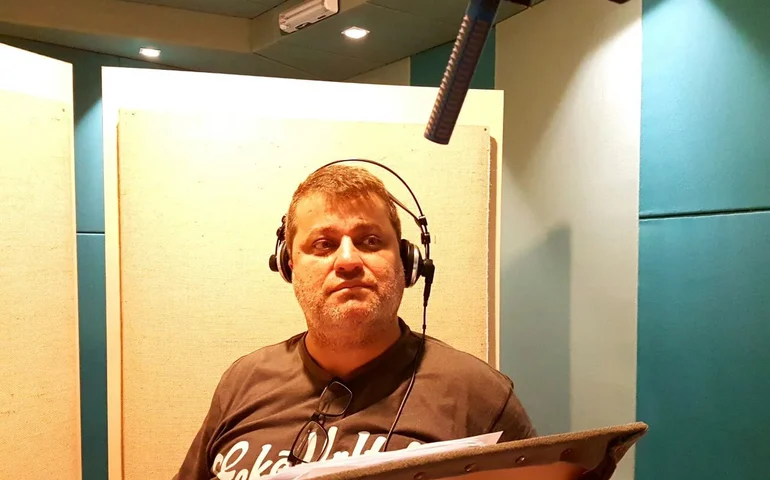 Devoradores de Estrelas estreia nos cinemas com Manolo Rey na direção e voz de Ryan Gosling