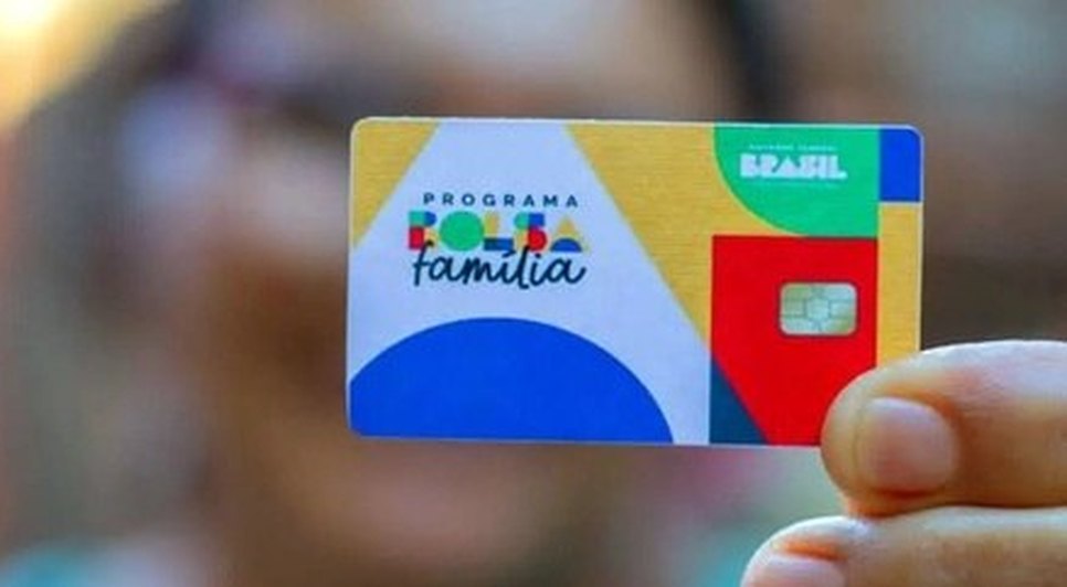 Bolsa Família inicia pagamento antecipado nesta segunda; veja quem recebe