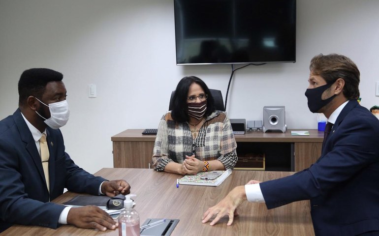 Deputado Pedro Vilela quer Casa da Mulher Brasileira em Alagoas
