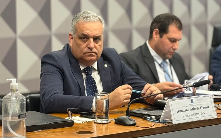 CPI do INSS ouve dirigente de associação investigada por descontos indevidos