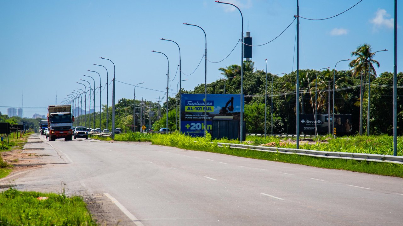 Triplicação da rodovia Maceió-Barra de São Miguel avança no Litoral Sul