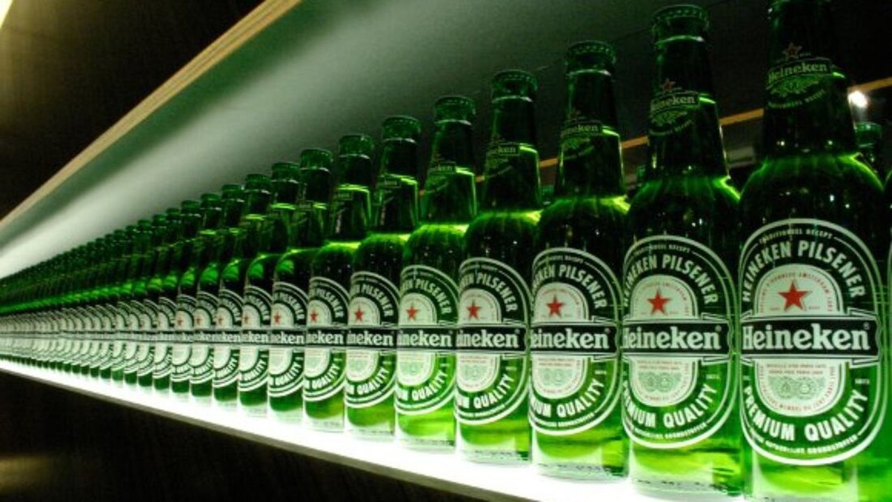 Heineken mantém projeção para 2026 após volumes acelerarem no 2º trimestre