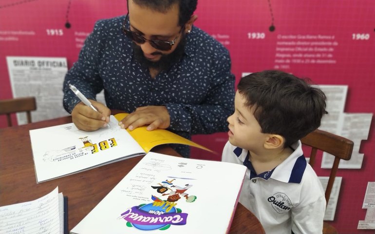 Escritores arapiraquenses publicam obras na Bienal Internacional do Livro de AL