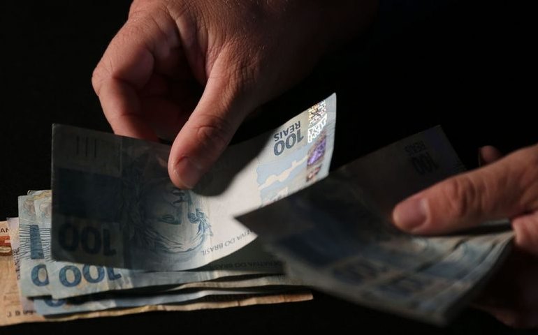 Projeto institui regras mais rígidas para devedor contumaz