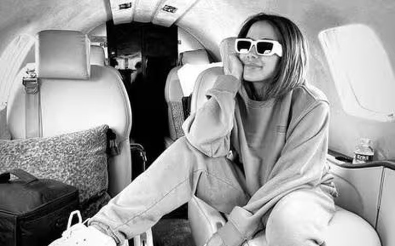 Anitta curte a noite de Miami e mostra vídeo da viagem à Grécia