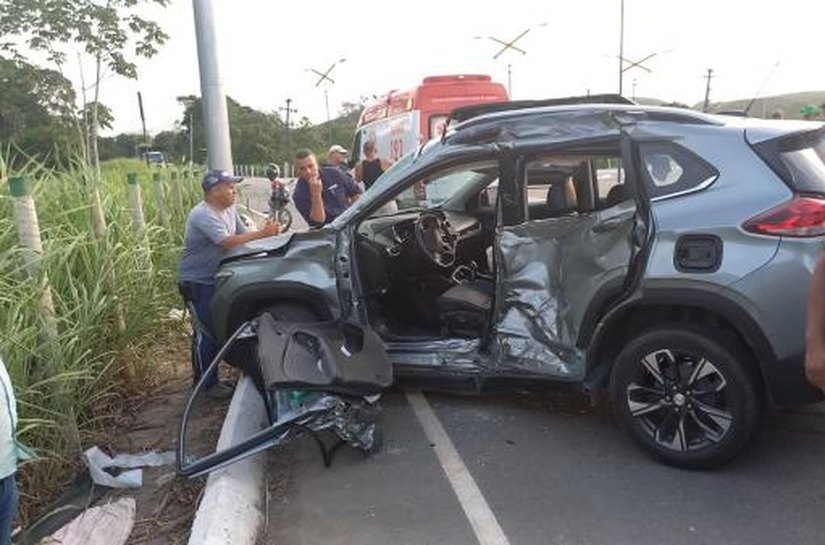 Colisão entre veículos em rodovia deixa 6 feridos na AL-105, em São Luís do Quitunde