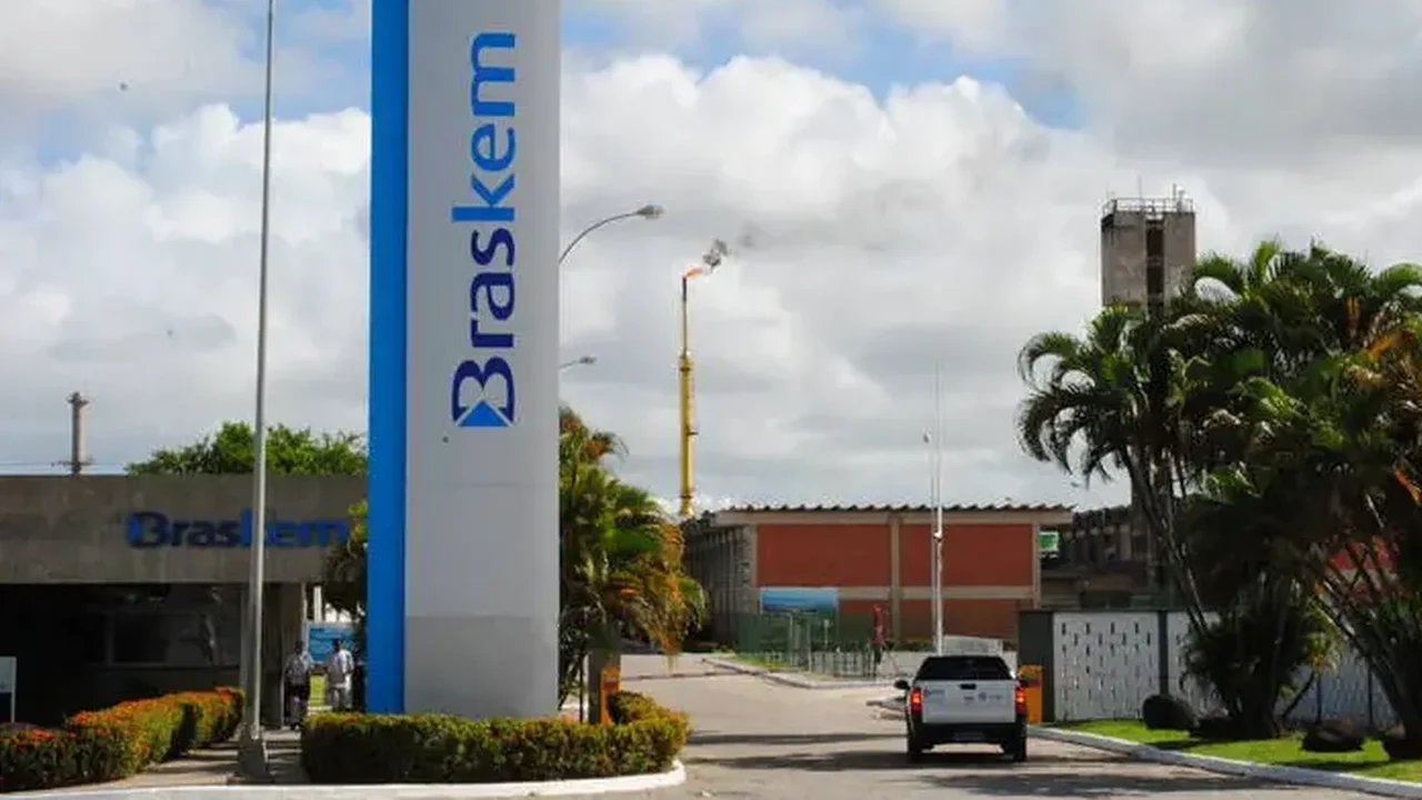 Maceió continua afundando