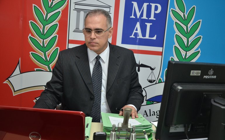 MP recomenda suspensão de autorizações ambientais para loteamento em Pescaria