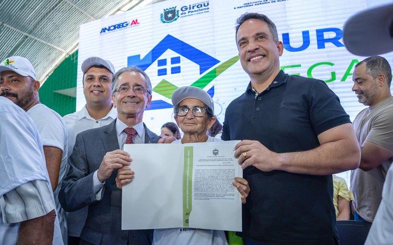 Paulo Dantas entrega títulos de propriedade para 318 famílias em Igaci esta semana