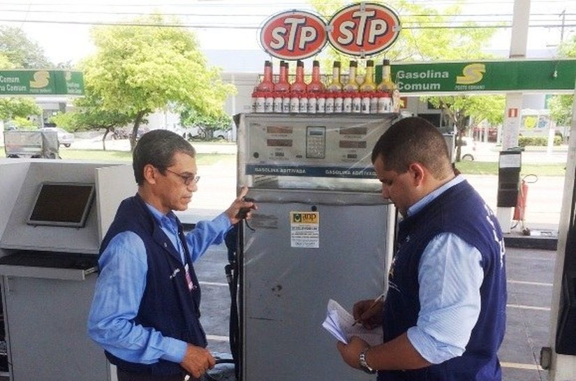 Procon/AL realiza operação em postos de combustível de Maceió