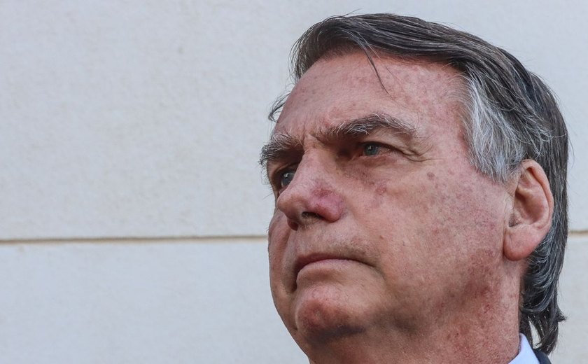 STF mantém decisão: Bolsonaro não pode de ter contato com investigados