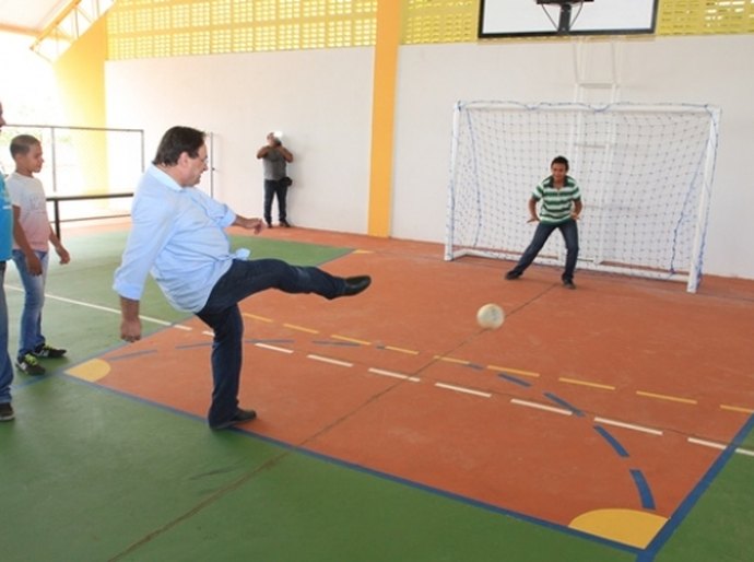 Município de Arapiraca ganha nova escola e quadras esportivas