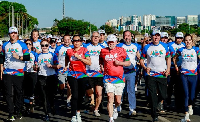 Presidente da República, Luiz Inácio Lula da Silva, durante a participação na Corrida e Caminhada MEC 95 anos, na Esplanada dos Ministérios