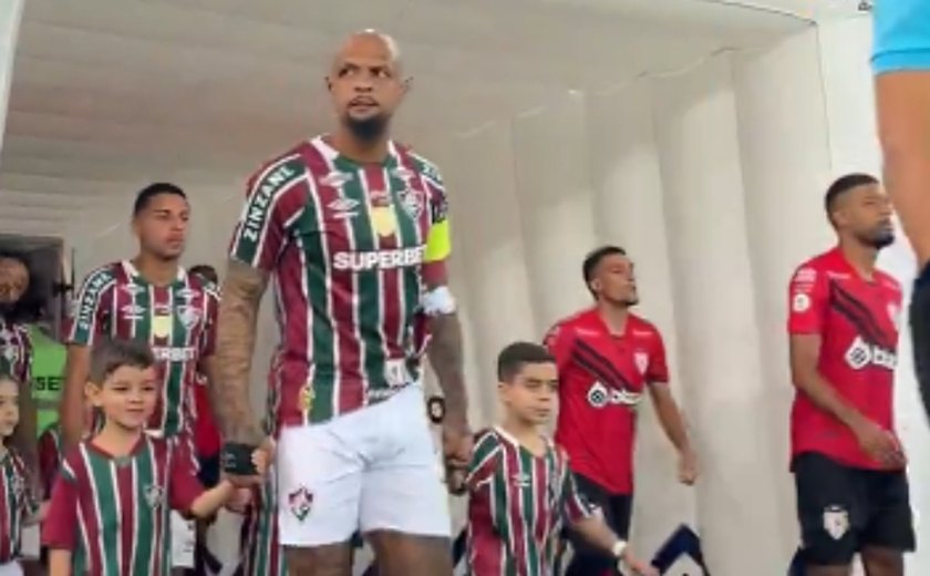 Sob vaias e com confusão no fim, Fluminense leva virada do Atlético-GO e entra na zona de queda