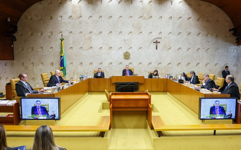Dino e Mendonça têm discussão acalorada durante sessão do STF