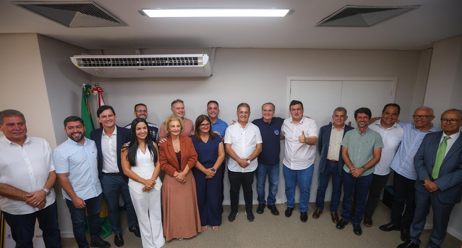 Renan Filho celebra investimentos do PAC Saúde e ampliação da rede básica em Alagoas
