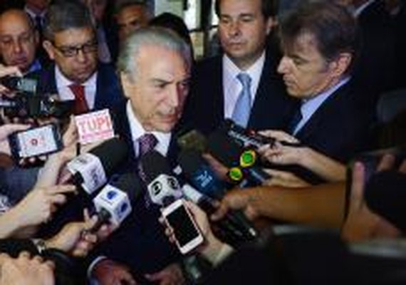 Temer reúne ministros no Palácio do Jaburu para discutir reforma ministerial