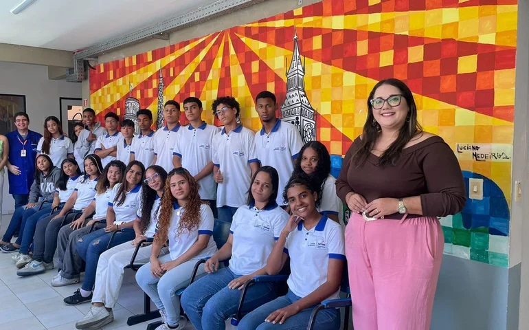 Aprendizes recebem formação sobre direitos do consumidor em curso profissionalizante