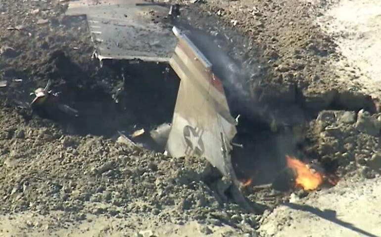 Caça da Força Aérea dos EUA cai em deserto; piloto se ejeta e sobrevive
