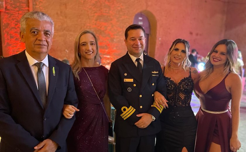 Capitania dos Portos de Alagoas e Sociedade Amigos da Marinha realizam grande baile