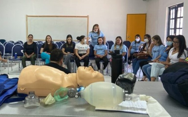 Hospital de Emergência do Agreste treina mais de 800 profissionais em 2022