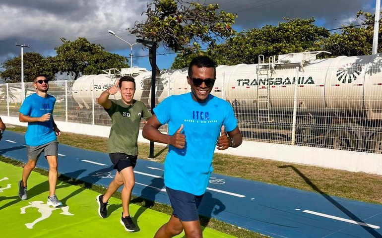 Itec promove manhã de saúde e integração na orla de Pajuçara