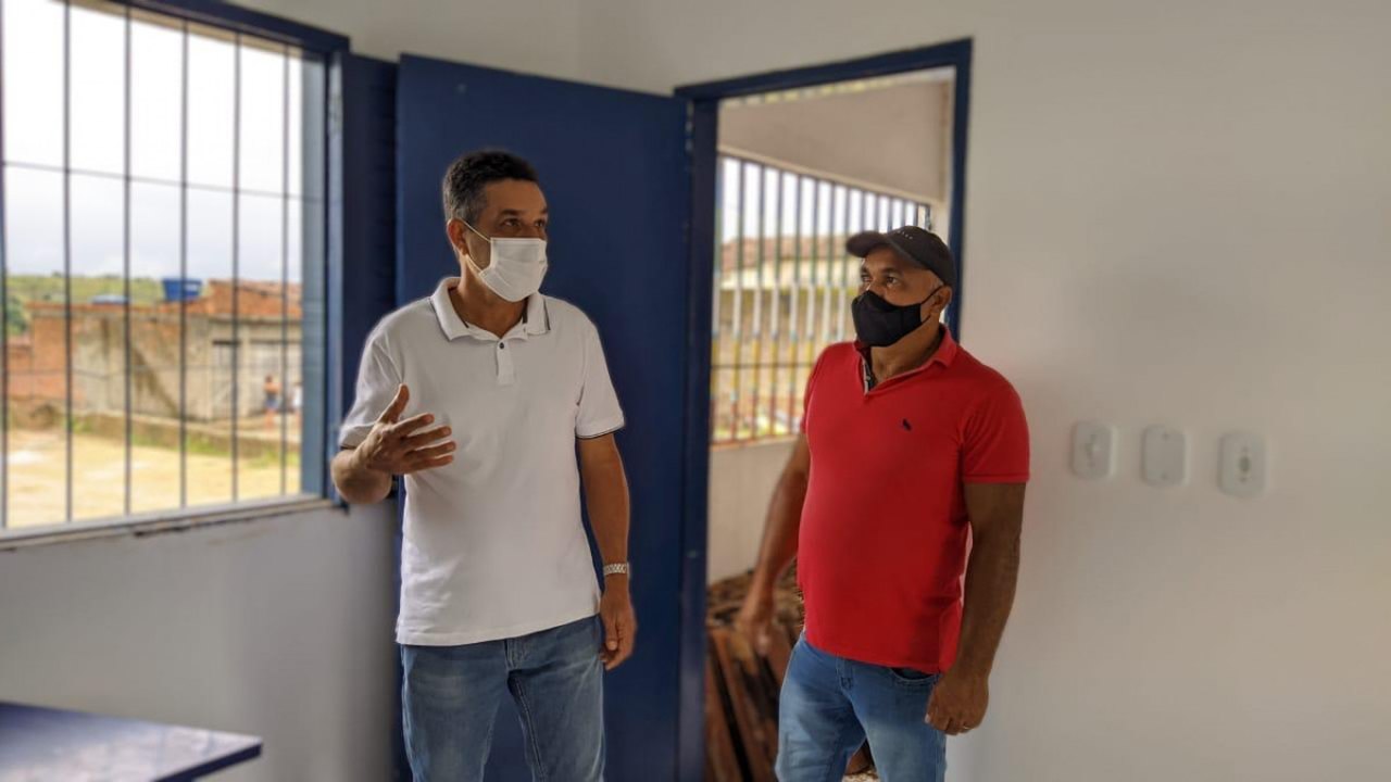 Prefeito Neno Freitas vistoria andamento das obras que funcionará anexo de PSF em Branquinha 