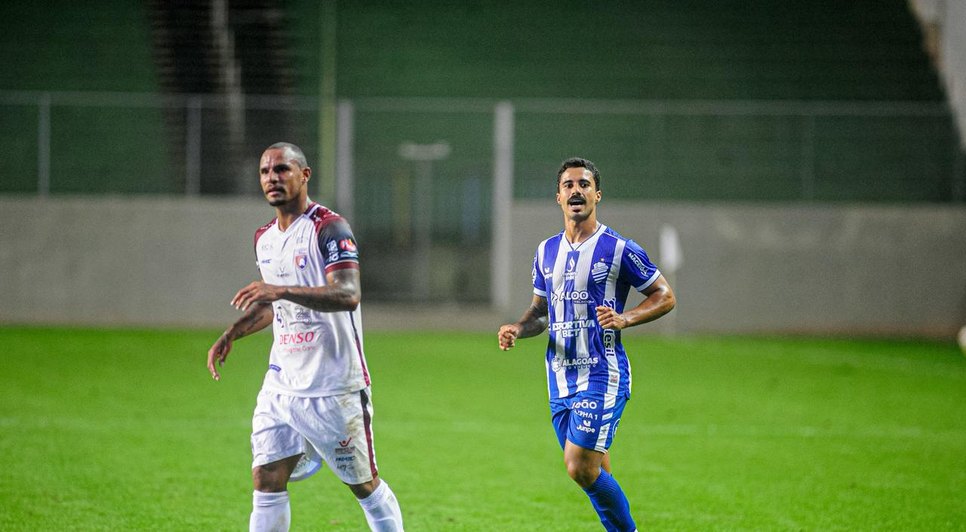 Azulão foi derrotado no jogo de ida da terceira fase da Série D