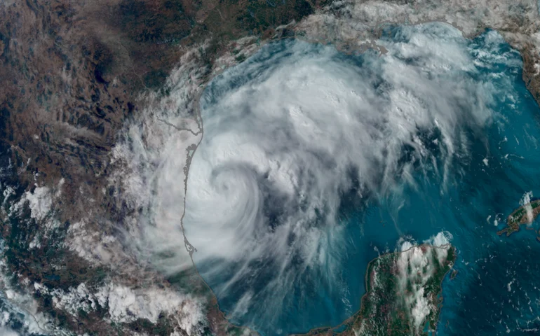 EUA: furacão Francine avança em direção à costa da Louisiana e pode ganhar força de categoria 2
