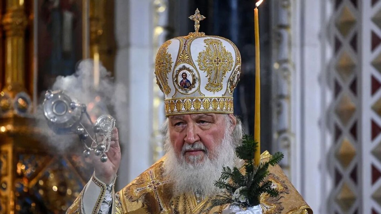 Parlamento ucraniano vota a favor de proibir igreja ortodoxa vinculada a Rússia