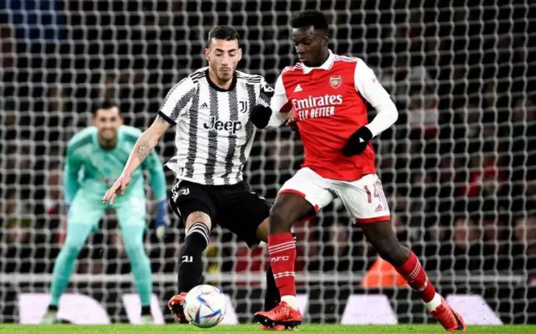 Juventus vence Arsenal em amistoso internacional com dois gols contra