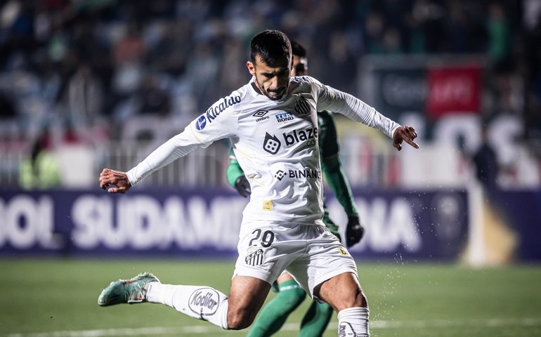 Santos se desestabiliza após expulsão e leva virada do Audax Italiano