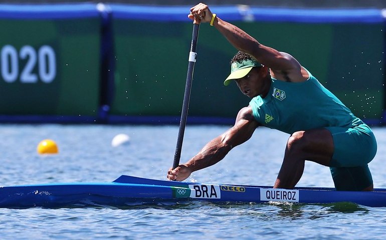 Isaquias Queiroz se destaca na Copa do Mundo de Canoagem de Velocidade e vai à final do C1 500
