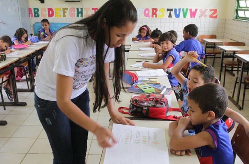 Alagoas dá mais um passo para alfabetizar alagoanos na idade certa