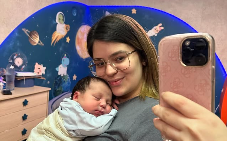 Viih Tube compartilha fotos de Ravi na maternidade; confira