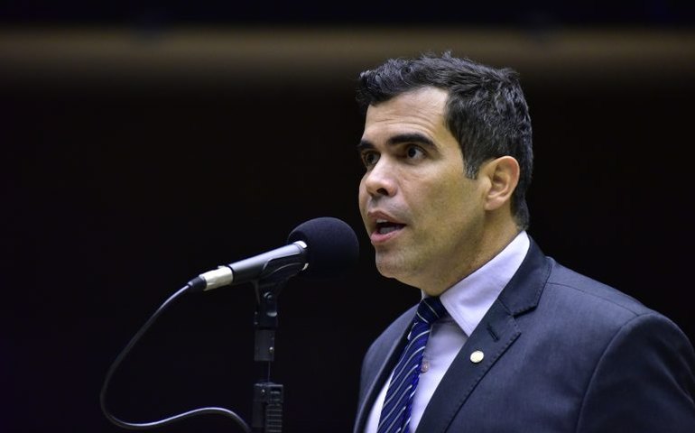 Projeto prorroga por quatro anos desoneração da folha de pagamentos da Cofins-Importação