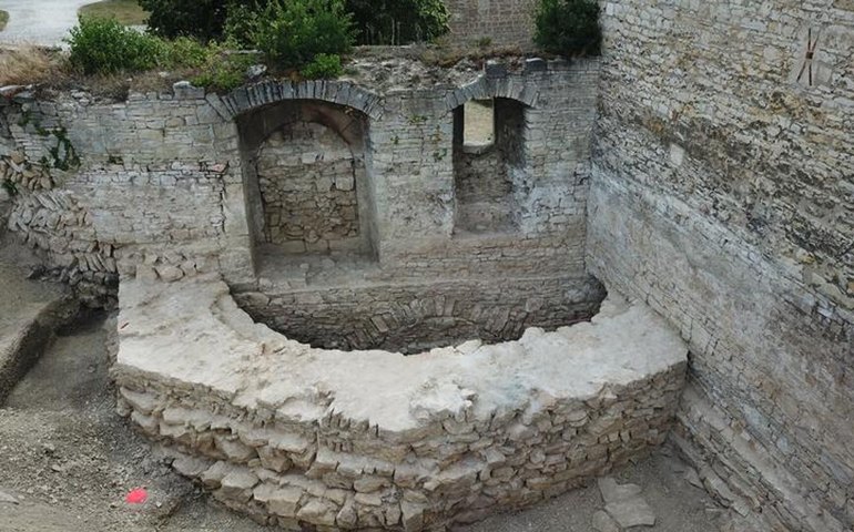 Raro trompete de cerâmica de 200 anos é encontrado na Alemanha