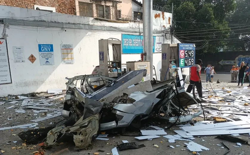 Morre motorista de carro que explodiu em posto no Rio