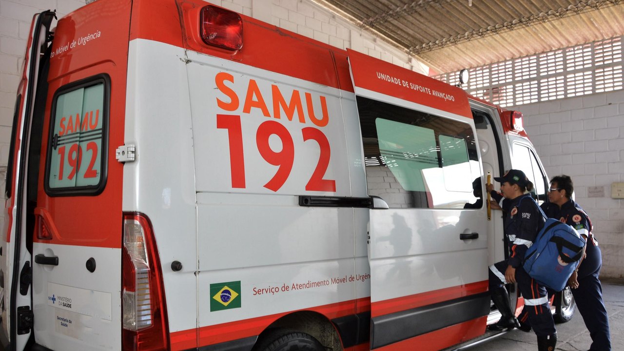 Samu resgata mulher após acidente de moto com amputação em Passo de Camaragibe