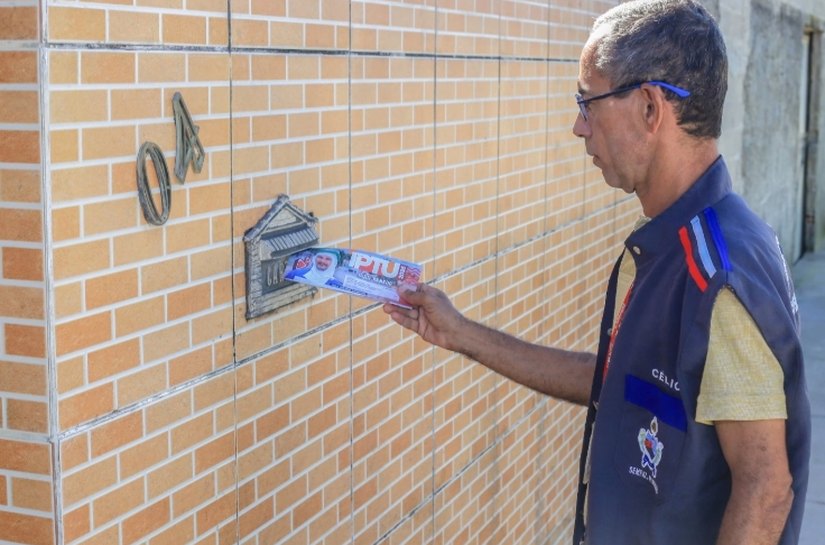 Campanha do IPTU em Penedo entrega carnê e mantém desconto na cota única até 30 de junho