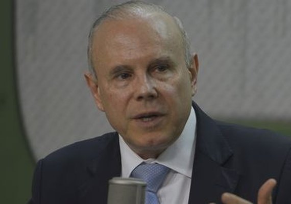 Mantega: Conselho da Petrobras agiu corretamente na compra de refinaria