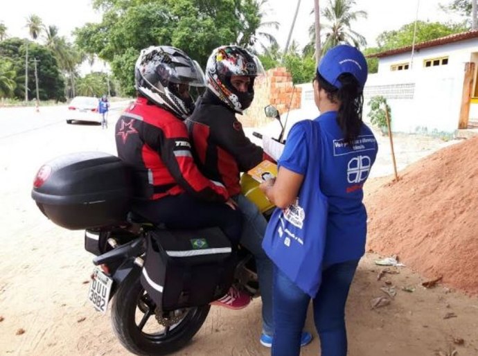 DER celebra o Dia do Motorista com blitz educativa na rodovia AL-101 Sul