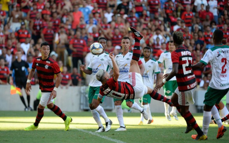 Flamengo goleia Cabofriense e vai pegar Fluminense na semifinal da Taça Guanabara