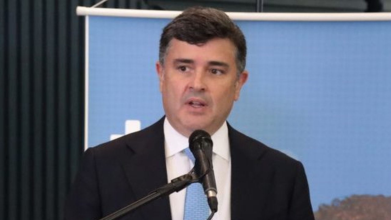 Projeto pune empresas que atrasarem pagamento de médicos